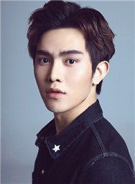 花戎明朗/殷克己的扮演者介绍、是谁演的？