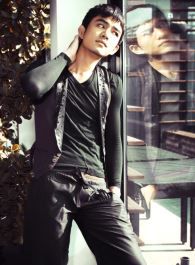 白日梦我洛清河的扮演者介绍、是谁演的？