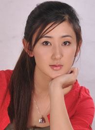 父亲的草原母亲的河乌兰托娅的扮演者介绍、是谁演的？