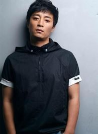 长月烬明盛王的扮演者介绍、是谁演的？