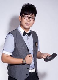 曾少年大龙的扮演者介绍、是谁演的？