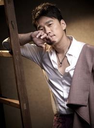 她的城谢长江的扮演者介绍、是谁演的？