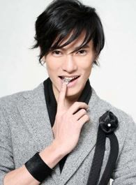 玉骨遥青王的扮演者介绍、是谁演的？