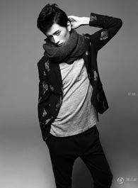 三体潘寒的扮演者介绍、是谁演的？