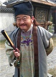 龙城冷杉的扮演者介绍、是谁演的？