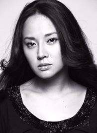 与你十年予我半生严冰的扮演者介绍、是谁演的？