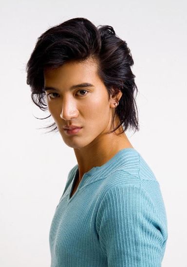 女士的品格边城的扮演者介绍、是谁演的？