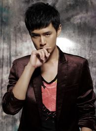 淬火丹心鞠兴华的扮演者介绍、是谁演的？