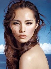 甜小姐与冷先生沈纯依的扮演者介绍、是谁演的？