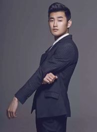 熟年倪俊的扮演者介绍、是谁演的？