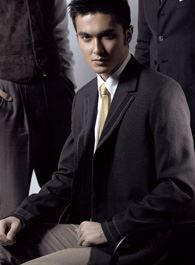 金庸武侠世界欧阳锋的扮演者介绍、是谁演的？