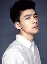 小乔遇上潘多拉算命师的扮演者介绍、是谁演的？