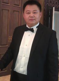 春家小姐是讼师张宏图的扮演者介绍、是谁演的？