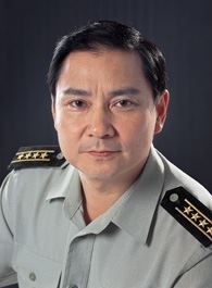 破晓东方邓小平的扮演者介绍、是谁演的？