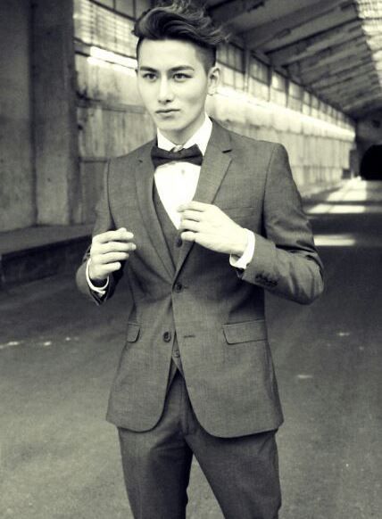 你给我的喜欢丁乙峰的扮演者介绍、是谁演的？