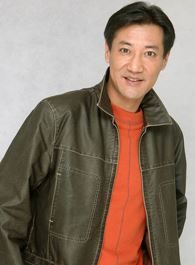 春日暖阳严世芳的扮演者介绍、是谁演的？