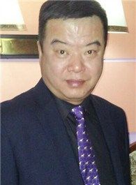 平原上的摩西赵庆革的扮演者介绍、是谁演的？