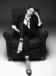 学区房侯元元的扮演者介绍、是谁演的？