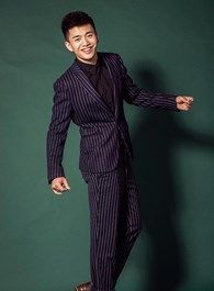 且试天下景炎的扮演者介绍、是谁演的？