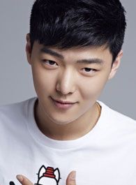 对决哲少的扮演者介绍、是谁演的？