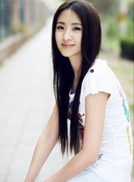 两个人的小森林吴老师的扮演者介绍、是谁演的？