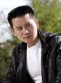 欢乐颂3何悯鸿父亲的扮演者介绍、是谁演的？