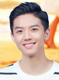 月里青山淡如画左怀仁的扮演者介绍、是谁演的？