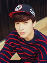 亲爱的小美人鱼白启嘉的扮演者介绍、是谁演的？