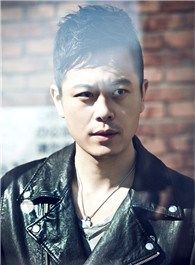 未来商店老朱的扮演者介绍、是谁演的？