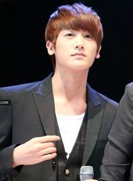 青春月谭李焕的扮演者介绍、是谁演的？