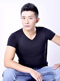 天伦志宽的扮演者介绍、是谁演的？