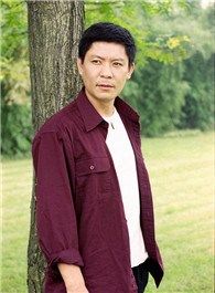 天伦葛连长的扮演者介绍、是谁演的？