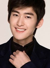 凡人修仙传厉飞雨的扮演者介绍、是谁演的？