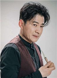 鹿鼎记(2014)关安基的扮演者介绍、是谁演的？