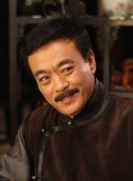 特赦1959王陵基的扮演者介绍、是谁演的？