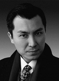 硬骨头董臣的扮演者介绍、是谁演的？