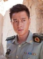 神犬奇兵龙飞的扮演者介绍、是谁演的？