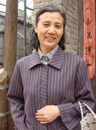 回家的路有多远唐母的扮演者介绍、是谁演的？