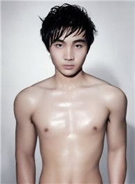 恋上黑天使叶少的扮演者介绍、是谁演的？