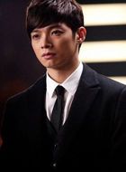 爱情闯进门秦雨江的扮演者介绍、是谁演的？