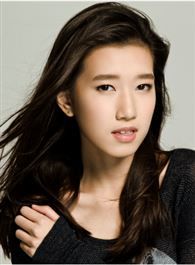 射雕英雄传欧阳克白衣女子乙的扮演者介绍、是谁演的？