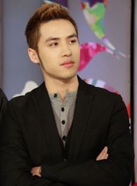 全职高手张益伟的扮演者介绍、是谁演的？