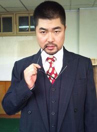 射雕英雄传壮汉的扮演者介绍、是谁演的？