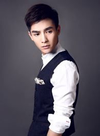 将夜何明池的扮演者介绍、是谁演的？