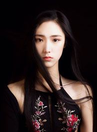 新倚天屠龙记武青婴的扮演者介绍、是谁演的？