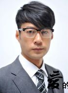 爱的秘笈朱振华的扮演者介绍、是谁演的？