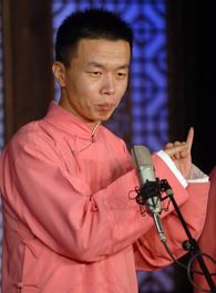 小爸妈莫荣的扮演者介绍、是谁演的？