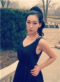 苏染染追夫记万春的扮演者介绍、是谁演的？