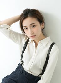 笑傲江湖岳灵珊的扮演者介绍、是谁演的？