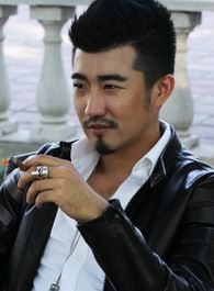 胜算何胜的扮演者介绍、是谁演的？